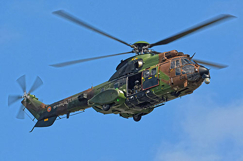 Hélicoptère AS532 Cougar rénové de l'Armée de Terre (ALAT)