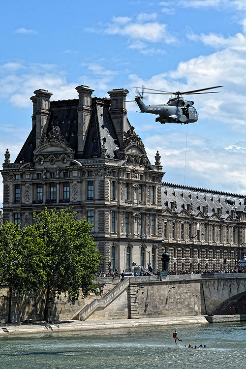 Hélitreuillage avec un hélicoptère SA330 Puma de l'Armée de l'Air