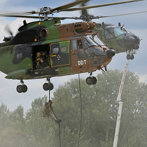 Lissage de commandos par hélicoptères