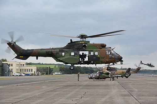 Hélicoptère AS532 Cougar rénové de l'Armée de Terre (ALAT)