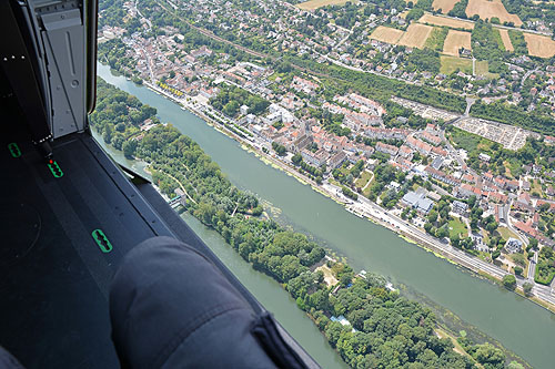 Hélicoptères de l'Armée de Terre (ALAT) au-dessus de l'Ile de France