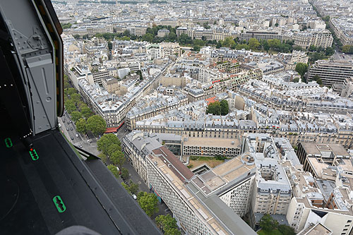 Hélicoptères de l'Armée de Terre (ALAT) au-dessus de Paris