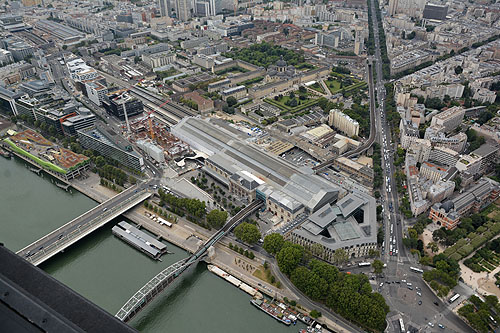 Hélicoptères de l'Armée de Terre (ALAT) au-dessus de Paris