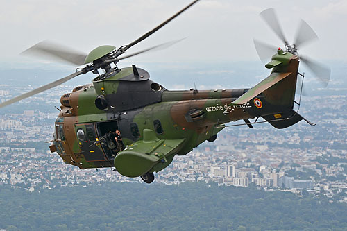 Hélicoptère AS532 Cougar rénové de l'Armée de Terre (ALAT)