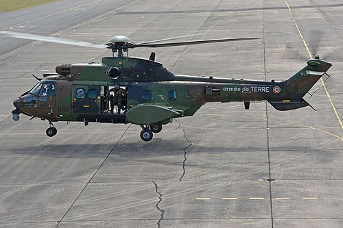 Hélicoptère AS532 Cougar rénové de l'Armée de Terre (ALAT)