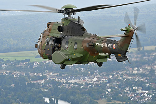 Hélicoptère AS532 Cougar rénové de l'Armée de Terre (ALAT)