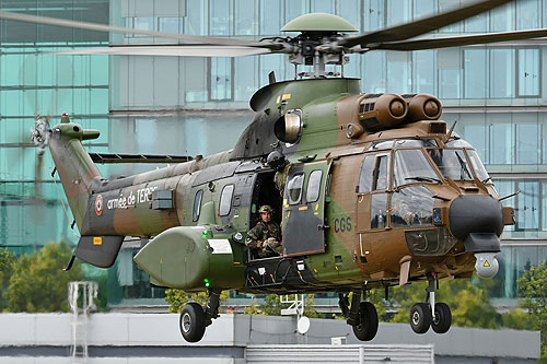 Hélicoptère AS532 Cougar rénové de l'Armée de Terre (ALAT)