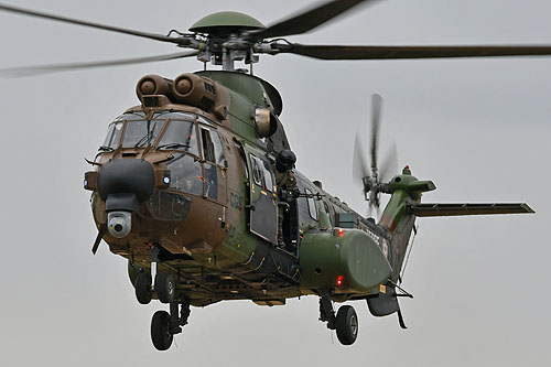 Hélicoptère AS532 Cougar rénové de l'Armée de Terre (ALAT)