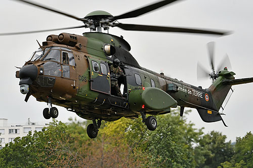 Hélicoptère AS532 Cougar rénové de l'Armée de Terre (ALAT)