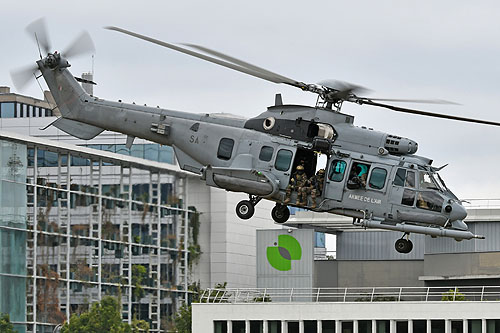 Hélicoptère EC725 Caracal de l'Armée de l'Air