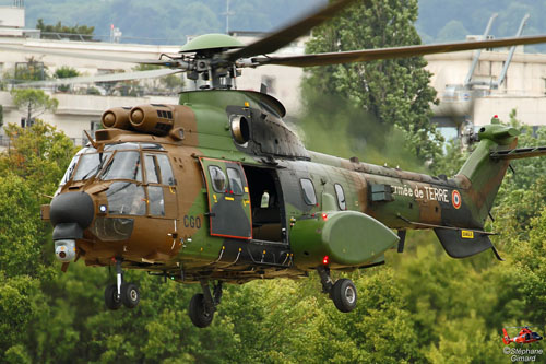 Hélicoptère AS532 Cougar rénové de l'Armée de Terre (ALAT)