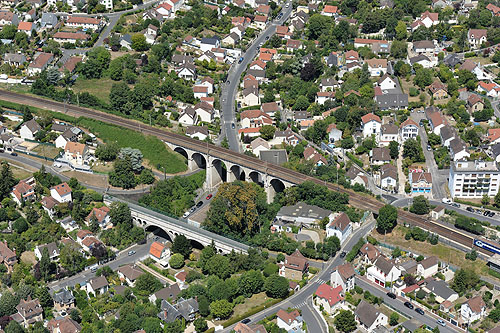 Banlieue parisienne vue d'hélicoptère