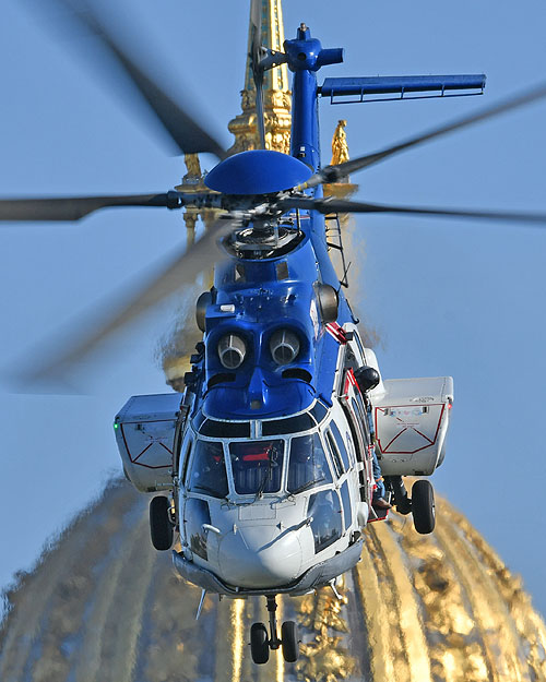 Hélicoptère H225 de la Direction Générale de l'Armement