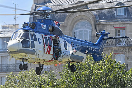 Hélicoptère H225 de la Direction Générale de l'Armement