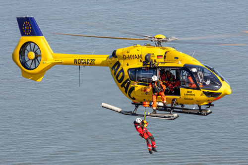 Hélicoptère de secours H145 D-HYAM ADAC