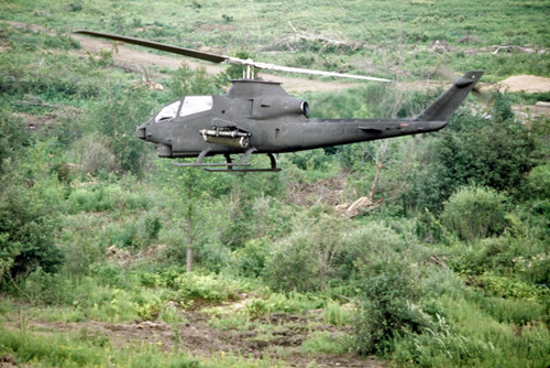 Hélicoptère AH1P Cobra de l'US Army