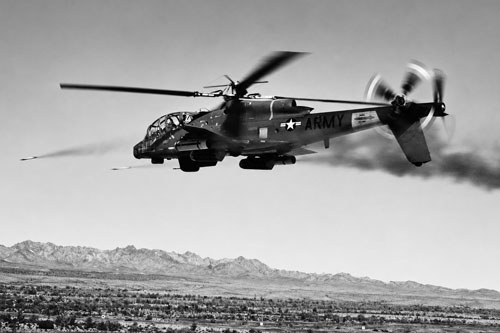 Le septième prototype du Cheyenne tire des roquettes de 2,75 pouces lors des essais