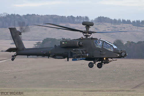 Hélicoptère d'attaque Apache AH Mk1 de l'Armée de Terre britannique