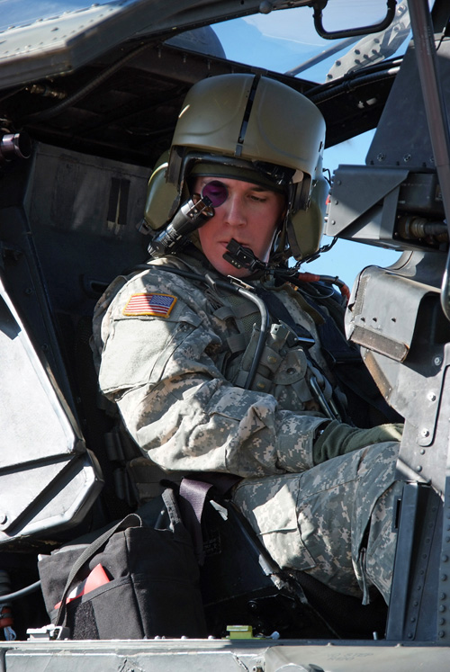 Pilote d'hélicoptère AH64 Apache