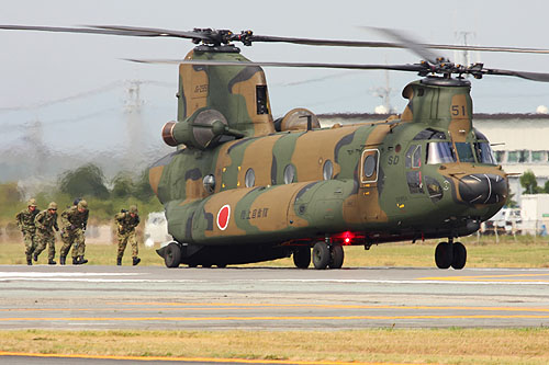 Hélicoptère CH47 Chinook JGSDF