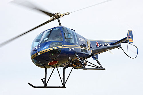 Hélicoptère Enstrom 480 JGSDF