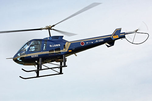 Hélicoptère Enstrom 480 JGSDF