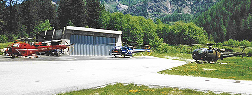 Les trois Alouette III à la DZ des Bois à Chamonix : Sécurité Civile, Gendarmerie et Armée de Terre (ALAT)