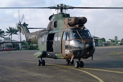 Hélicoptère Puma au départ