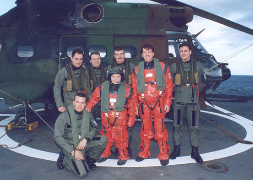 Hélicoptère SA330 Puma de l'ALAT à bord du TéCD Foudre pour le Téléthon 1996