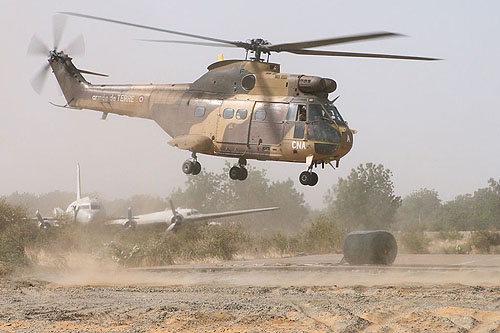 Hélicoptère Puma ALAT au Tchad