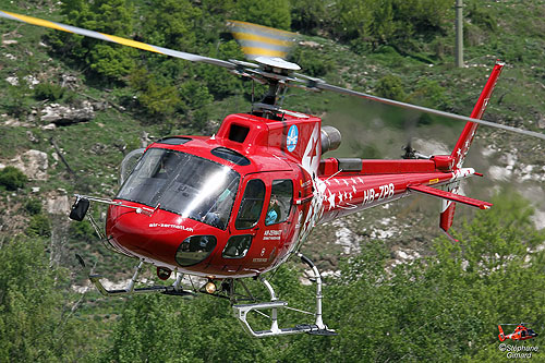 Hélicoptère AS350 Ecureuil Air Zermatt