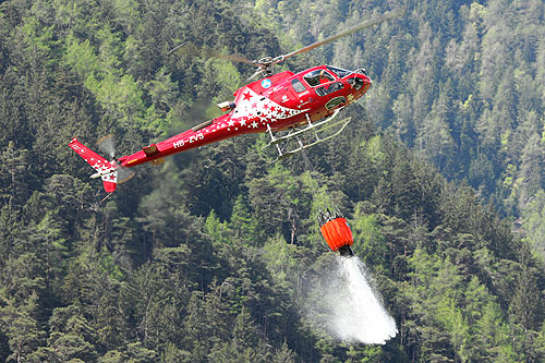 Hélicoptère AS350 Ecureuil Air Zermatt