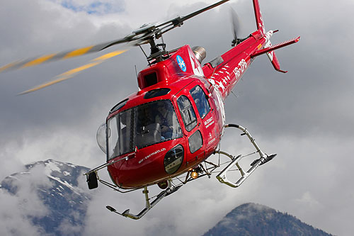 Hélicoptère AS350 Ecureuil Air Zermatt