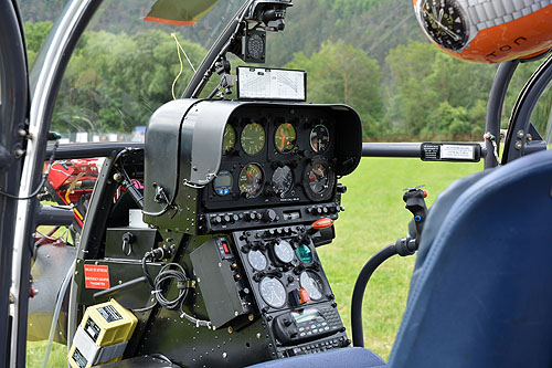 Hélicoptère SA315B Lama HB-XII d'AIR ZERMATT