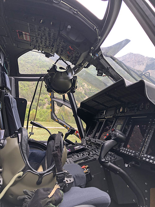 Cockpit de l'hélicoptère Caïman