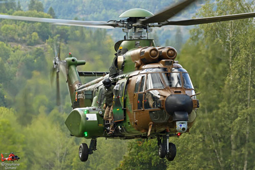 Hélicoptère AS532 Cougar ALAT