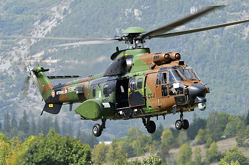 Hélicoptère AS532 Cougar ALAT