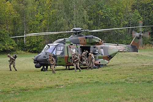 Hélicoptère NH90 Caïman ALAT