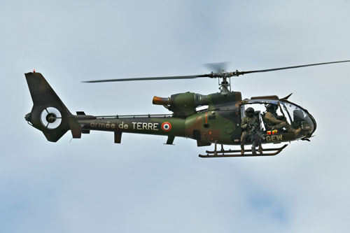 Hélicoptère Gazelle Gatling de l'Armée de Terre française (ALAT)