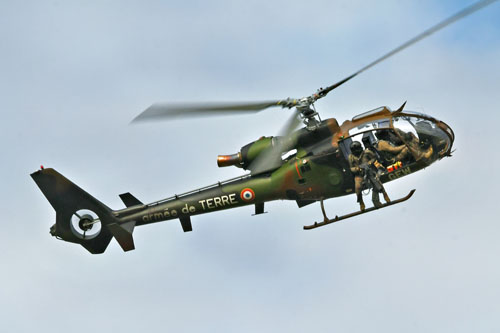 Hélicoptère Gazelle Gatling de l'Armée de Terre française (ALAT)