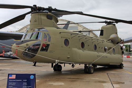 Hélicoptère Boeing CH47F Chinook