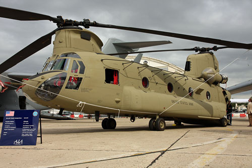 Hélicoptère de transport lourd CH47F Chinook