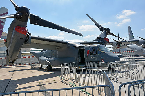 Hélicoptère à rotors basculants MV22 Osprey de l'Armée de l'Air américaine