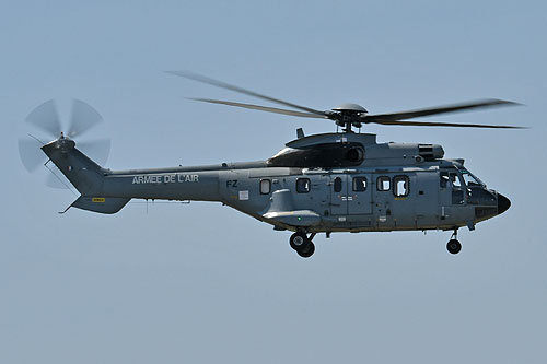 Hélicoptère SuperPuma FZ de l'Armée de l'Air