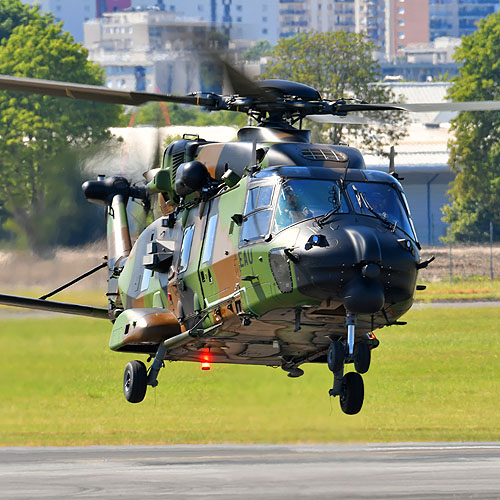 Hélicoptère de transport NH90 de l'Armée de Terre française (ALAT)