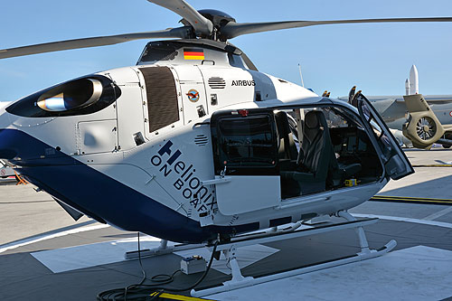 Hélicoptère H135 / EC135 T3 D-HECB Helionix sur le Stand d'AIRBUS HELICOPTERS