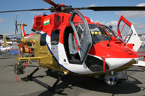 Hélicoptère Dhruv HAL