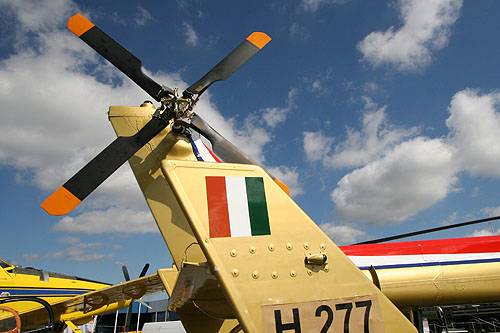 Hélicoptère Dhruv HAL