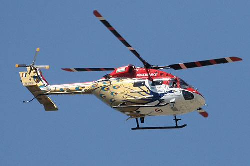 Hélicoptère Dhruv HAL