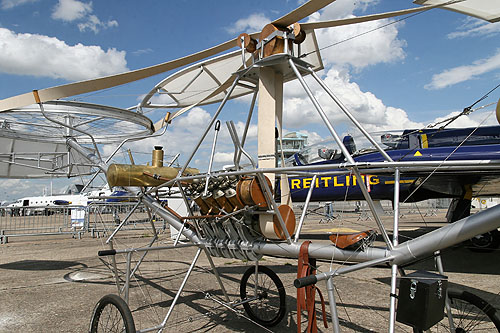 L'hélicoptère de Paul CORNU